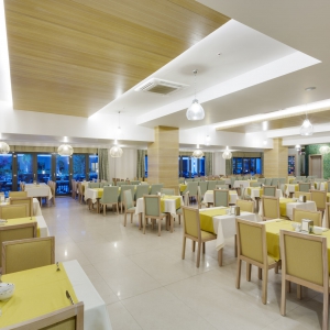 MAIN RESTAURANT 3